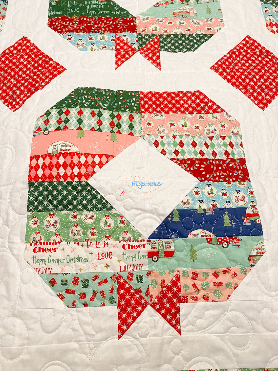 Christmas Adventure Holly Jolly Wreath Quilt Kit - Riley Blake Designs - Image 4