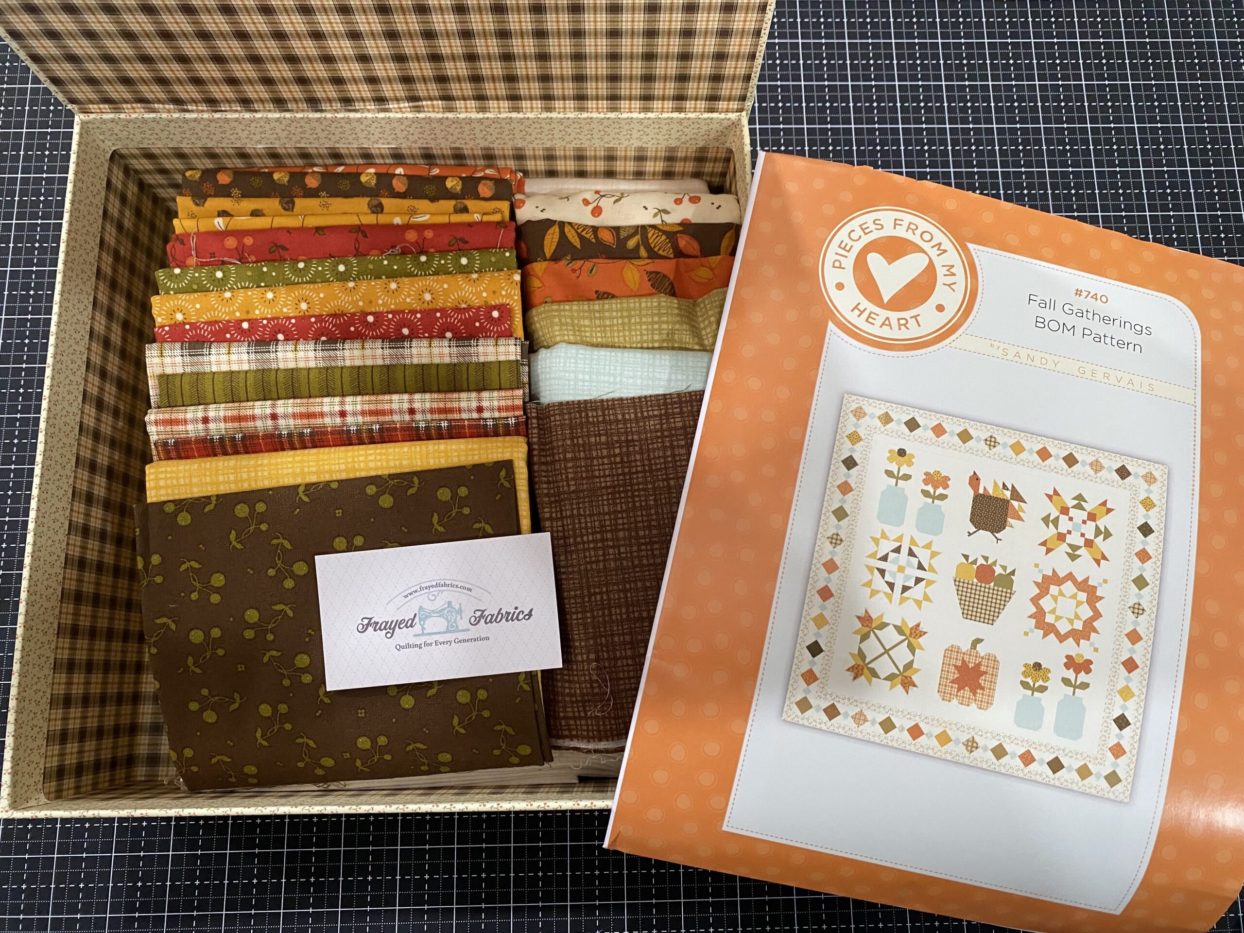 Fall Gatherings Sampler Quilt Kit in Keepsake Box - Riley Blake Designs - Image 3